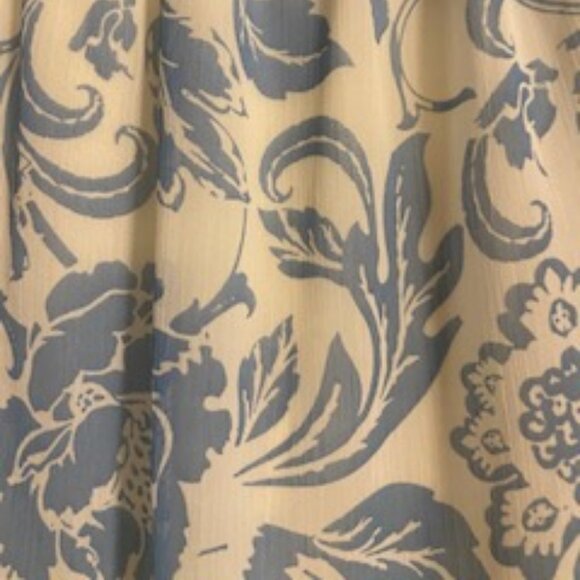 Cece Woman's Blouse - Picture 3 of 5